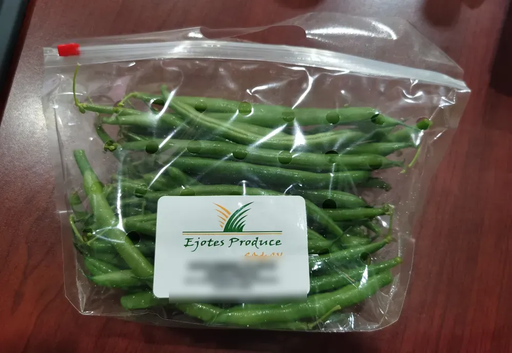 Bolsa de ejote con la marca Ejotes Produce
